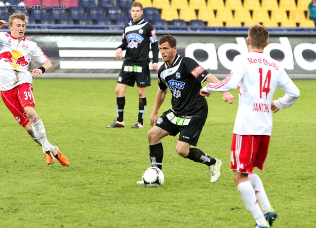 Salzburg - Sturm Graz
Oesterreichische Fussball Bundesliga, 21. Runde,  RB Salzburg - SK Sturm Graz, Stadion Wals-Siezenheim, 19.02.2012. 

Foto zeigt Georg Teigl (Salzburg), Juergen Saeumel (Sturm) und Jakob Jantscher (Salzburg)
