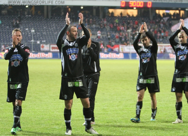 Salzburg - Sturm Graz
Oesterreichische Fussball Bundesliga, 21. Runde,  RB Salzburg - SK Sturm Graz, Stadion Wals-Siezenheim, 19.02.2012. 

Foto zeigt Martin Ehrenreich (Sturm), Mario Haas (Sturm), Giorgi Popkhadze (Sturm) und Ferdinand Feldhofer (Sturm) 
Schlüsselwörter: dank