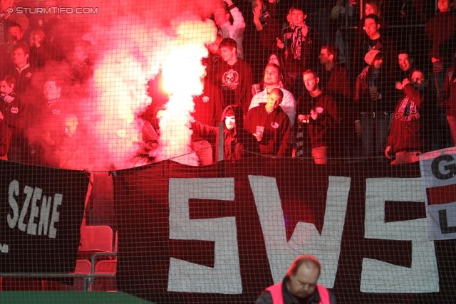 Sturm Graz - Rapid
Oesterreichische Fussball Bundesliga, 22. Runde, SK Sturm Graz - SK Rapid Wien, Stadion Liebenau Graz, 25.02.2012. 

Foto zeigt Fans von Sturm
Schlüsselwörter: pyrotechnik