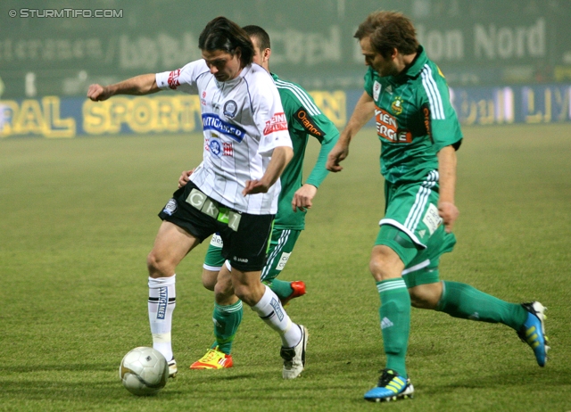 Sturm Graz - Rapid
Oesterreichische Fussball Bundesliga, 22. Runde, SK Sturm Graz - SK Rapid Wien, Stadion Liebenau Graz, 25.02.2012. 

Foto zeigt Imre Szabics (Sturm) und Markus Heikkinen (Rapid)
