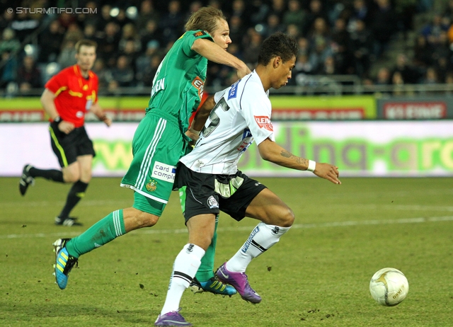 Sturm Graz - Rapid
Oesterreichische Fussball Bundesliga, 22. Runde, SK Sturm Graz - SK Rapid Wien, Stadion Liebenau Graz, 25.02.2012. 

Foto zeigt Markus Heikkinen (Rapid) und Rubin Rafael Okotie (Sturm)
