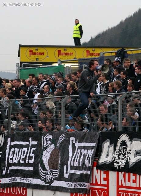 Kapfenberg - Sturm Graz
Oesterreichische Fussball Bundesliga, 23. Runde, Kapfenberger SV - SK Sturm Graz, Franz-Fekete-Stadion Kapfenberg, 04.03.2012. 

Foto zeigt Fans von Sturm
