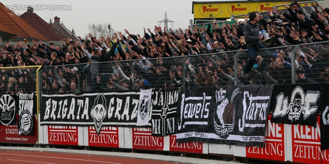 Kapfenberg - Sturm Graz
Oesterreichische Fussball Bundesliga, 23. Runde, Kapfenberger SV - SK Sturm Graz, Franz-Fekete-Stadion Kapfenberg, 04.03.2012. 

Foto zeigt Fans von Sturm
