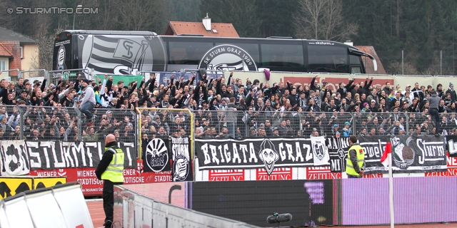 Kapfenberg - Sturm Graz
Oesterreichische Fussball Bundesliga, 23. Runde, Kapfenberger SV - SK Sturm Graz, Franz-Fekete-Stadion Kapfenberg, 04.03.2012. 

Foto zeigt Fans von Sturm
