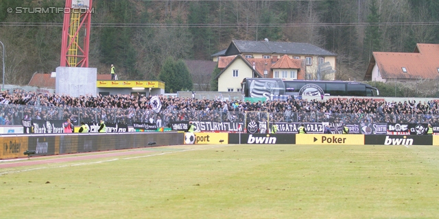 Kapfenberg - Sturm Graz
Oesterreichische Fussball Bundesliga, 23. Runde, Kapfenberger SV - SK Sturm Graz, Franz-Fekete-Stadion Kapfenberg, 04.03.2012. 

Foto zeigt Fans von Sturm
