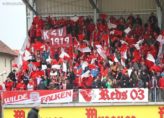 Kapfenberg - Sturm Graz
Oesterreichische Fussball Bundesliga, 23. Runde, Kapfenberger SV - SK Sturm Graz, Franz-Fekete-Stadion Kapfenberg, 04.03.2012. 

Foto zeigt Fans von Kapfenberg
