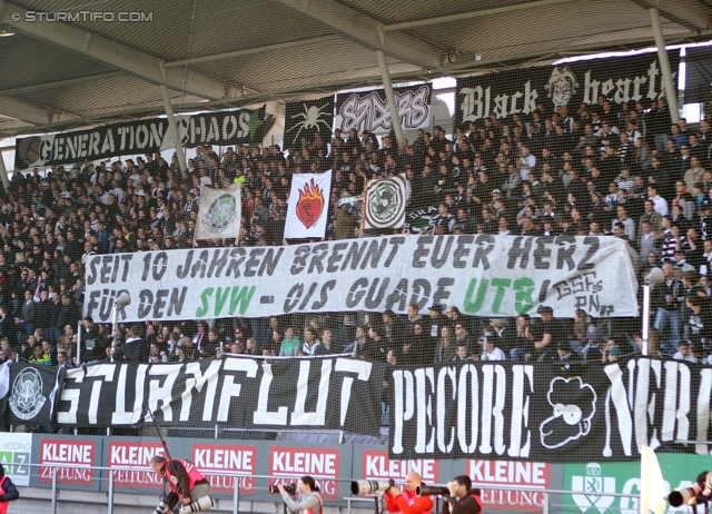 Sturm Graz - Wr. Neustadt
Oesterreichische Fussball Bundesliga, 24. Runde, SK Sturm Graz - SC Wiener Neustadt, Stadion Liebenau Graz, 10.3.2012. 

Foto zeigt Fans von Sturm mit einem Spruchband
