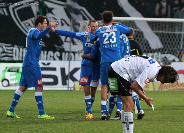 Sturm Graz - Wr. Neustadt
Oesterreichische Fussball Bundesliga, 24. Runde, SK Sturm Graz - SC Wiener Neustadt, Stadion Liebenau Graz, 10.3.2012. 

Foto zeigt Mario Reiter (Wr. Neustadt) und Imre Szabics (Sturm)
