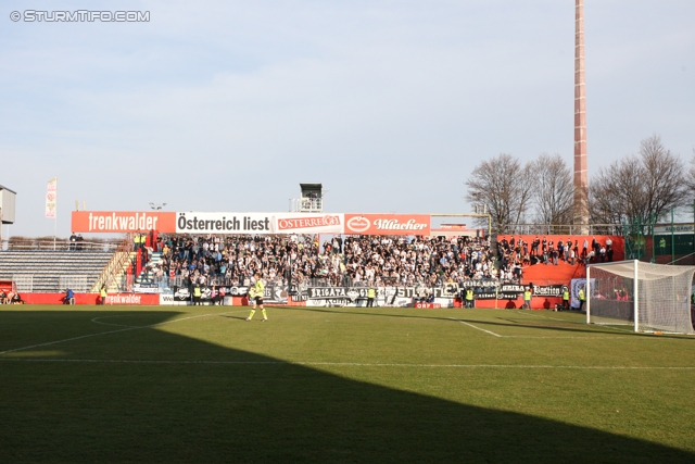 Admira - Sturm Graz
Oesterreichische Fussball Bundesliga, 25. Runde, FC Admira - SK Sturm Graz, Stadion Suedstadt Maria Enzersdorf, 18.3.2012. 

Foto zeigt Fans von Sturm
