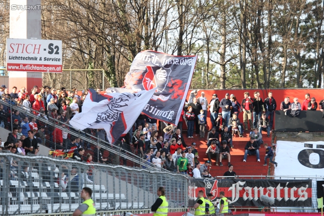 Admira - Sturm Graz
Oesterreichische Fussball Bundesliga, 25. Runde, FC Admira - SK Sturm Graz, Stadion Suedstadt Maria Enzersdorf, 18.3.2012. 

Foto zeigt Fans der Admira
