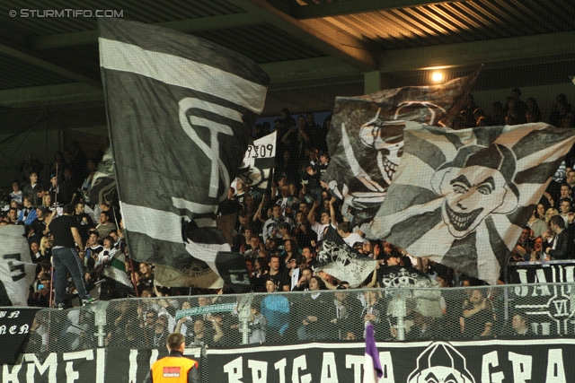 Austria Wien - Sturm Graz
Oesterreichische Fussball Bundesliga, 27. Runde,  FK Austira Wien - SK Sturm Graz, Franz-Horr-Stadion Wien, 24.03.2012. 

Foto zeigt Fans von Sturm
