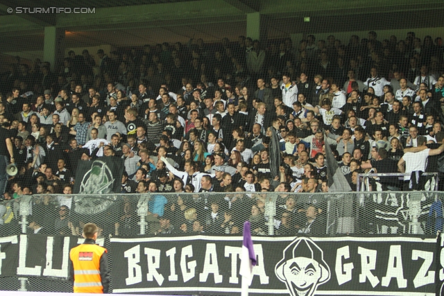 Austria Wien - Sturm Graz
Oesterreichische Fussball Bundesliga, 27. Runde,  FK Austira Wien - SK Sturm Graz, Franz-Horr-Stadion Wien, 24.03.2012. 

Foto zeigt Fans von Sturm
