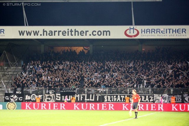 Austria Wien - Sturm Graz
Oesterreichische Fussball Bundesliga, 27. Runde,  FK Austira Wien - SK Sturm Graz, Franz-Horr-Stadion Wien, 24.03.2012. 

Foto zeigt Fans von Sturm
