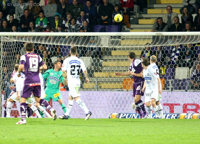 Austria Wien - Sturm Graz
Oesterreichische Fussball Bundesliga, 27. Runde,  FK Austira Wien - SK Sturm Graz, Franz-Horr-Stadion Wien, 24.03.2012. 

Foto zeigt Marko Stankovic (Austria), Christian Gratzei (Sturm) und Christian Klem (Sturm)
