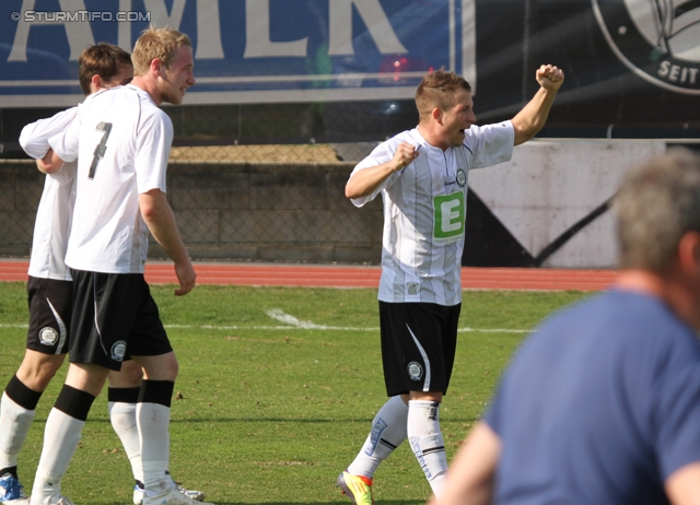 Sturm Amateure - Villach
Regionalliga Mitte, 18. Runde,  Sturm Graz Amateure - Villacher SV, Trainingszentrum Messendorf, 25.03.2012. 

Foto zeigt Daniel Schmoelzer (Sturm Amateure) und Christoph Kroepfl (Sturm Amateure)
Schlüsselwörter: torjubel