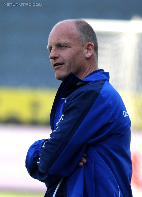 Sturm Graz - Ried
Oesterreichische Fussball Bundesliga, 28. Runde,  SK Sturm Graz - SV Ried, Stadion Liebenau Graz, 31.03.2012. 

Foto zeigt Gerhard Schweitzer (Cheftrainer Ried)
