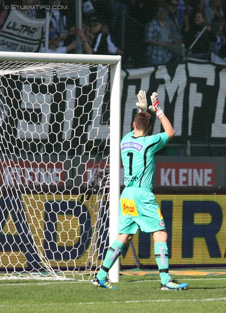 Sturm Graz - Ried
Oesterreichische Fussball Bundesliga, 28. Runde,  SK Sturm Graz - SV Ried, Stadion Liebenau Graz, 31.03.2012. 

Foto zeigt Christian Gratzei (Sturm)
Schlüsselwörter: dank