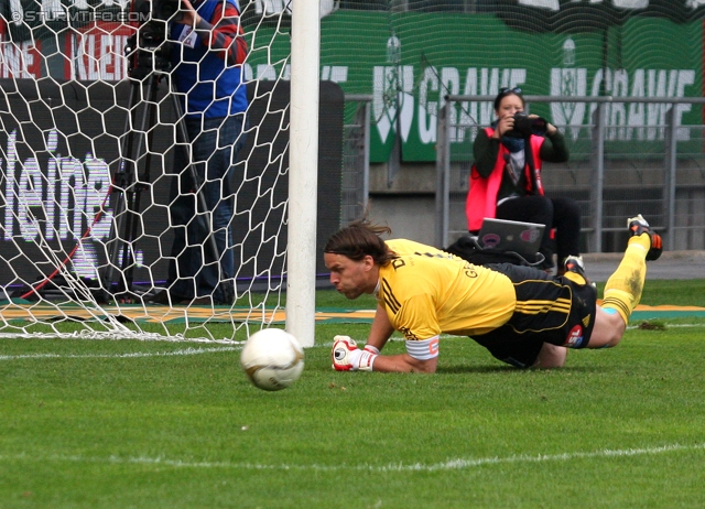 Sturm Graz - Ried
Oesterreichische Fussball Bundesliga, 28. Runde,  SK Sturm Graz - SV Ried, Stadion Liebenau Graz, 31.03.2012. 

Foto zeigt Thomas Gebauer (Ried)
