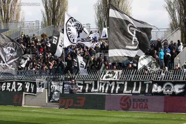 Sturm Graz - Ried
Oesterreichische Fussball Bundesliga, 29. Runde,  SV Mattersburg - SK Sturm Graz, Pappelstadion Mattersburg, 08.04.2012. 

Foto zeigt Fans von Sturm
