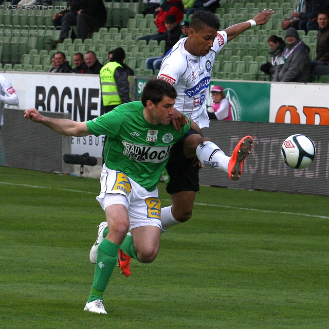 Sturm Graz - Ried
Oesterreichische Fussball Bundesliga, 29. Runde,  SV Mattersburg - SK Sturm Graz, Pappelstadion Mattersburg, 08.04.2012. 

Foto zeigt Rubin Rafael Okotie (Sturm)
