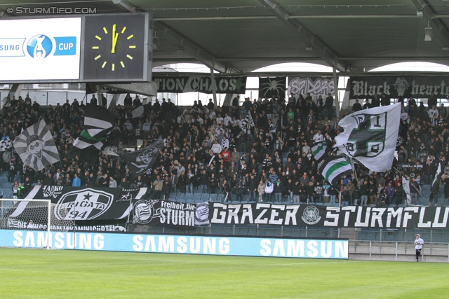 Sturm Graz - Hartberg
OEFB Cup, Viertelfinale,  SK Sturm Graz - TSV Hartberg, Stadion Liebenau Graz, 11.04.2012. 

Foto zeigt Fans von Sturm
