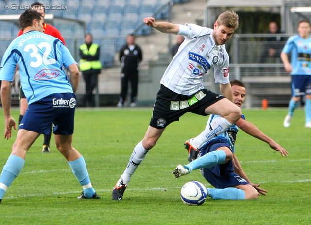 Sturm Graz - Hartberg
OEFB Cup, Viertelfinale,  SK Sturm Graz - TSV Hartberg, Stadion Liebenau Graz, 11.04.2012. 

Foto zeigt Matej Miljatovic (Hartberg) und Manuel Weber (Sturm)
Schlüsselwörter: foul