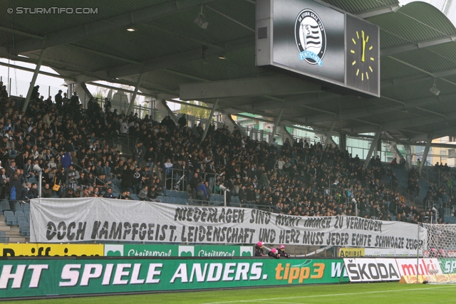 Sturm Graz - Salzburg
Oesterreichische Fussball Bundesliga, 30. Runde,  SK Sturm Graz - RB Salzburg, Stadion Liebenau Graz, 14.04.2012. 

Foto zeigt Fans von Sturm mit einem Spruchband
Schlüsselwörter: protest