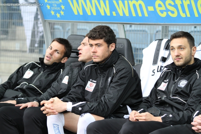 Sturm Graz - Salzburg
Oesterreichische Fussball Bundesliga, 30. Runde,  SK Sturm Graz - RB Salzburg, Stadion Liebenau Graz, 14.04.2012. 

Foto zeigt Srdjan Pavlov (Sturm), Carlos Eduardo Sousa (Sturm) und Darko Bodul (Sturm)
