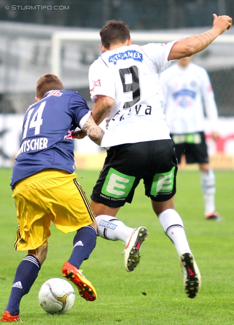 Sturm Graz - Salzburg
Oesterreichische Fussball Bundesliga, 30. Runde,  SK Sturm Graz - RB Salzburg, Stadion Liebenau Graz, 14.04.2012. 

Foto zeigt Jakob Jantscher (Salzburg) und Haris Bukva (Sturm)
