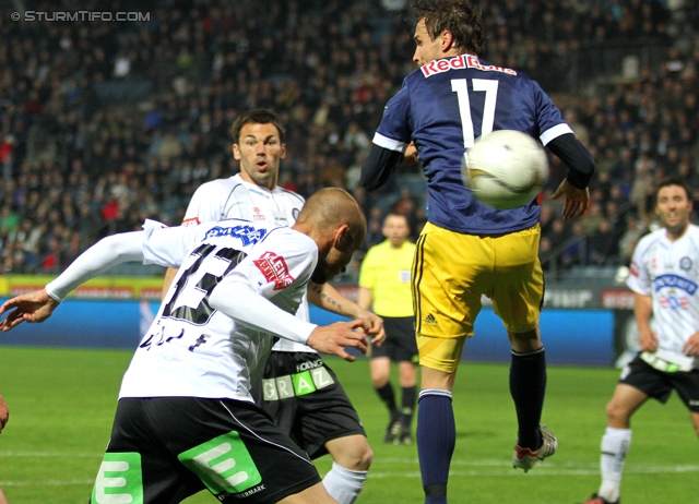 Sturm Graz - Salzburg
Oesterreichische Fussball Bundesliga, 30. Runde,  SK Sturm Graz - RB Salzburg, Stadion Liebenau Graz, 14.04.2012. 

Foto zeigt Patrick Wolf (Sturm) und Andreas Ulmer (Salzburg)
Schlüsselwörter: tor