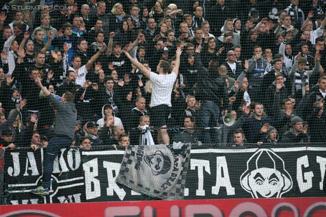 Rapid Wien - Sturm Graz
Oesterreichische Fussball Bundesliga, 31. Runde,  SK Rapid Wien - SK Sturm Graz, Gerhard Hanappi Stadion Wien, 22.04.2012. 

Foto zeigt Fans von Sturm
