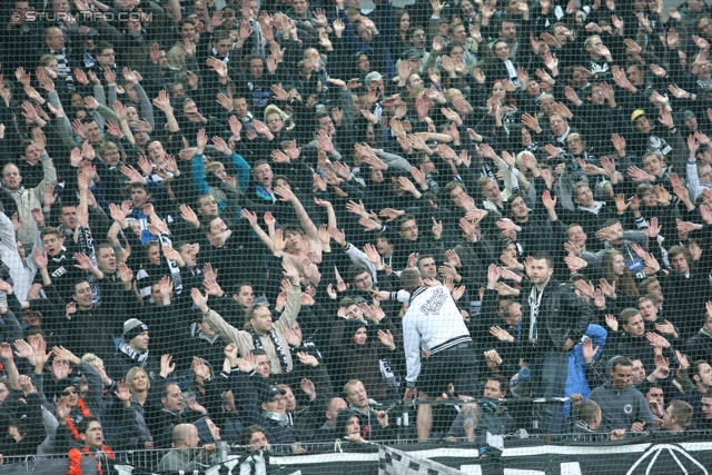 Rapid Wien - Sturm Graz
Oesterreichische Fussball Bundesliga, 31. Runde,  SK Rapid Wien - SK Sturm Graz, Gerhard Hanappi Stadion Wien, 22.04.2012. 

Foto zeigt Fans von Sturm
