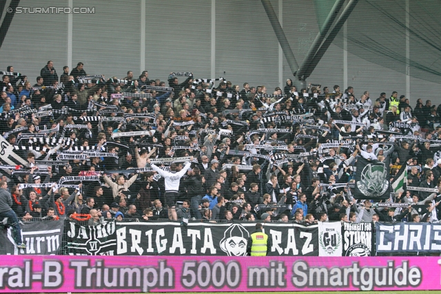 Rapid Wien - Sturm Graz
Oesterreichische Fussball Bundesliga, 31. Runde,  SK Rapid Wien - SK Sturm Graz, Gerhard Hanappi Stadion Wien, 22.04.2012. 

Foto zeigt Fans von Sturm
