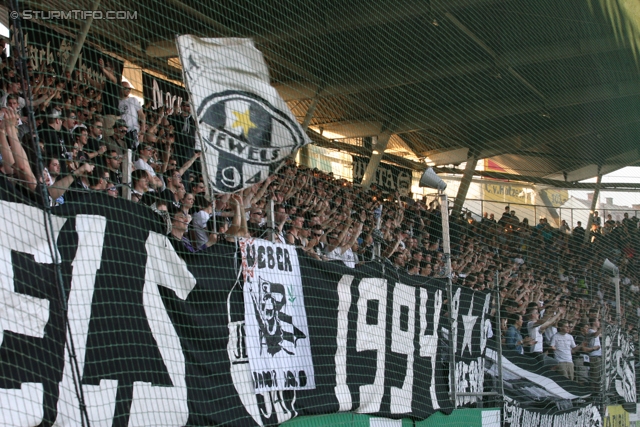 Sturm Graz - Kapfenberg
Oesterreichische Fussball Bundesliga, 32. Runde,  SK Sturm Graz - Kapfenberger SV 1919, Stadion Liebenau Graz, 28.04.2012. 

Foto zeigt Fans von Sturm
