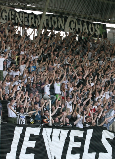 Sturm Graz - Kapfenberg
Oesterreichische Fussball Bundesliga, 32. Runde,  SK Sturm Graz - Kapfenberger SV 1919, Stadion Liebenau Graz, 28.04.2012. 

Foto zeigt Fans von Sturm
