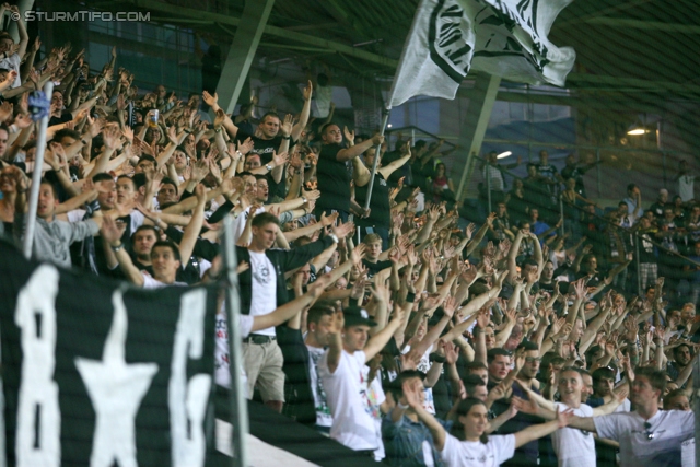 Sturm Graz - Kapfenberg
Oesterreichische Fussball Bundesliga, 32. Runde,  SK Sturm Graz - Kapfenberger SV 1919, Stadion Liebenau Graz, 28.04.2012. 

Foto zeigt Fans von Sturm
