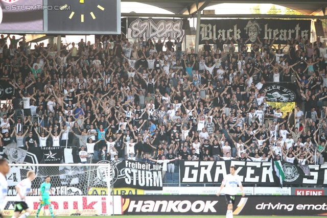 Sturm Graz - Kapfenberg
Oesterreichische Fussball Bundesliga, 32. Runde,  SK Sturm Graz - Kapfenberger SV 1919, Stadion Liebenau Graz, 28.04.2012. 

Foto zeigt Fans von Sturm
