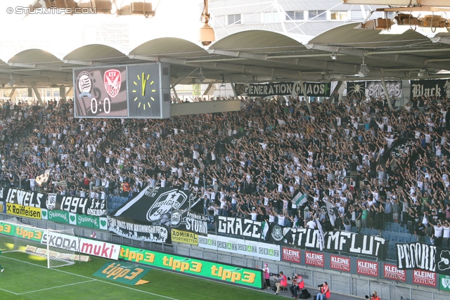 Sturm Graz - Kapfenberg
Oesterreichische Fussball Bundesliga, 32. Runde,  SK Sturm Graz - Kapfenberger SV 1919, Stadion Liebenau Graz, 28.04.2012. 

Foto zeigt Fans von Sturm
