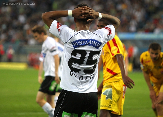 Sturm Graz - Kapfenberg
Oesterreichische Fussball Bundesliga, 32. Runde,  SK Sturm Graz - Kapfenberger SV 1919, Stadion Liebenau Graz, 28.04.2012. 

Foto zeigt Rubin Rafael Okotie (Sturm)
Schlüsselwörter: enttaeuschung