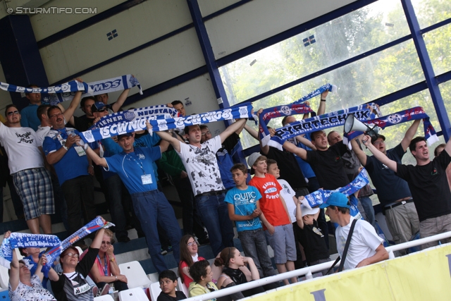 Wr. Neustadt - Sturm Graz
Oesterreichische Fussball Bundesliga, 33. Runde,  SC Wiener Neustadt - SK Sturm Graz, Stadion Wiener Neustadt, 05.05.2012. 

Foto zeigt Fans von Wr. Neustadt
