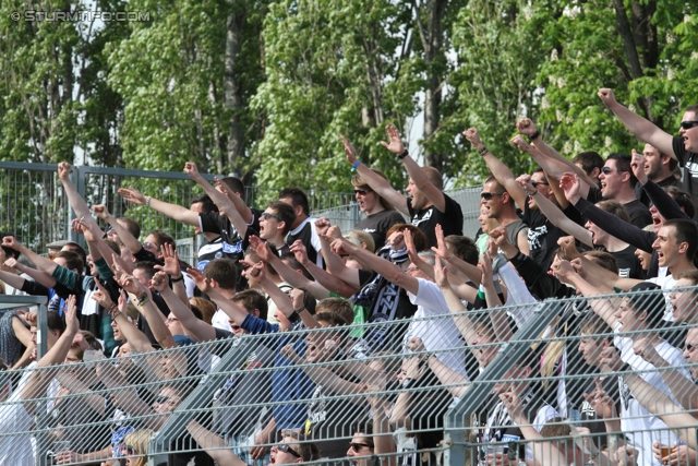 Wr. Neustadt - Sturm Graz
Oesterreichische Fussball Bundesliga, 33. Runde,  SC Wiener Neustadt - SK Sturm Graz,Stadion Wiener Neustadt, 05.05.2012. 

Foto zeigt Fans von Sturm
