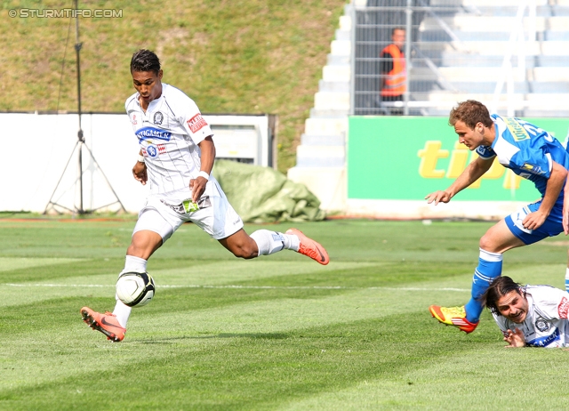 Wr. Neustadt - Sturm Graz
Oesterreichische Fussball Bundesliga, 33. Runde,  SC Wiener Neustadt - SK Sturm Graz, Stadion Wiener Neustadt, 05.05.2012. 

Foto zeigt Rubin Rafael Okotie (Sturm)
