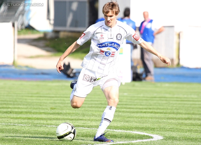 Wr. Neustadt - Sturm Graz
Oesterreichische Fussball Bundesliga, 33. Runde,  SC Wiener Neustadt - SK Sturm Graz, Stadion Wiener Neustadt, 05.05.2012. 

Foto zeigt Andreas Hoelzl (Sturm)
