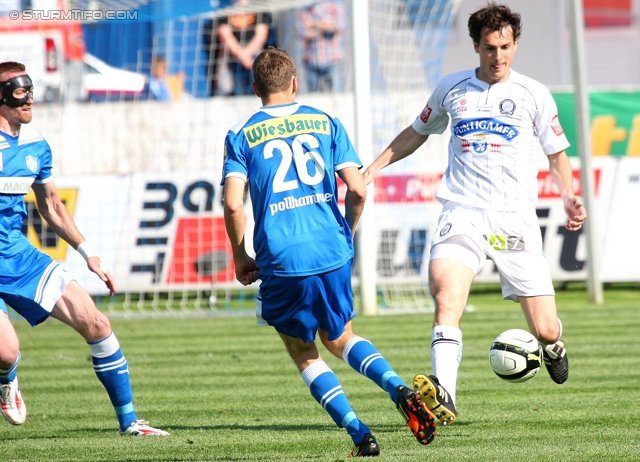 Wr. Neustadt - Sturm Graz
Oesterreichische Fussball Bundesliga, 33. Runde,  SC Wiener Neustadt - SK Sturm Graz, Stadion Wiener Neustadt, 05.05.2012. 

Foto zeigt Mario Pollhammer (Wr. Neustadt) und Thomas Burgstaller (Sturm)
