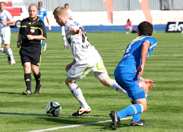 Wr. Neustadt - Sturm Graz
Oesterreichische Fussball Bundesliga, 33. Runde,  SC Wiener Neustadt - SK Sturm Graz, Stadion Wiener Neustadt, 05.05.2012. 

Foto zeigt Florian Kainz (Sturm) und Mahmud Imamoglu (Wr. Neustadt)
