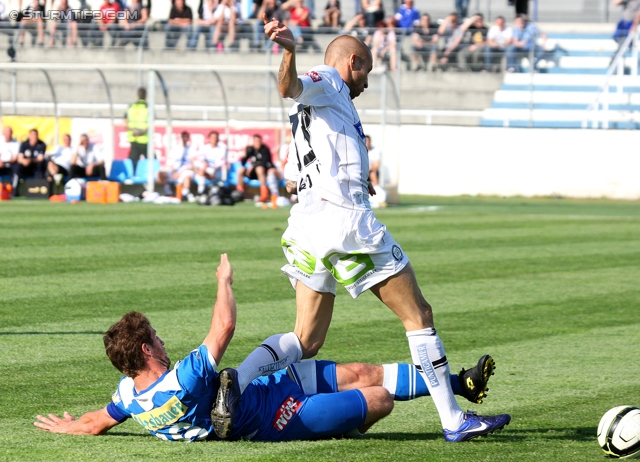 Wr. Neustadt - Sturm Graz
Oesterreichische Fussball Bundesliga, 33. Runde,  SC Wiener Neustadt - SK Sturm Graz, Stadion Wiener Neustadt, 05.05.2012. 

Foto zeigt Andreas Schicker (Wr. Neustadt) und Patrick Wolf (Sturm)
Schlüsselwörter: foul