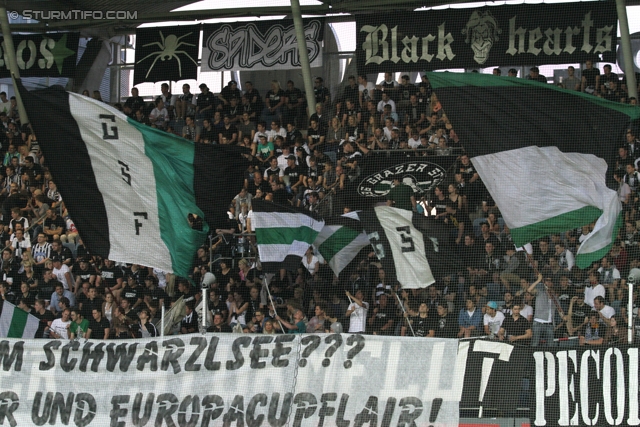 Sturm Graz - Admira
Oesterreichische Fussball Bundesliga, 34. Runde,  SK Sturm Graz - FC Admira, Stadion Liebenau Graz, 10.05.2012. 

Foto zeigt Fans von Sturm
