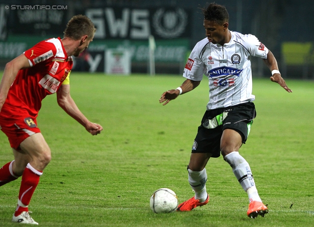 Sturm Graz - Admira
Oesterreichische Fussball Bundesliga, 34. Runde,  SK Sturm Graz - FC Admira, Stadion Liebenau Graz, 10.05.2012. 

Foto zeigt Rubin Rafael Okotie (Sturm)
