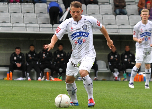 Innsbruck - Sturm Graz
Oesterreichische Fussball Bundesliga, 35. Runde,  Wacker Innsbruck - SK Sturm Graz, Tivoli Stadion Innsbruck, 13.05.2012. 

Foto zeigt Christoph Kroepfl (Sturm)
