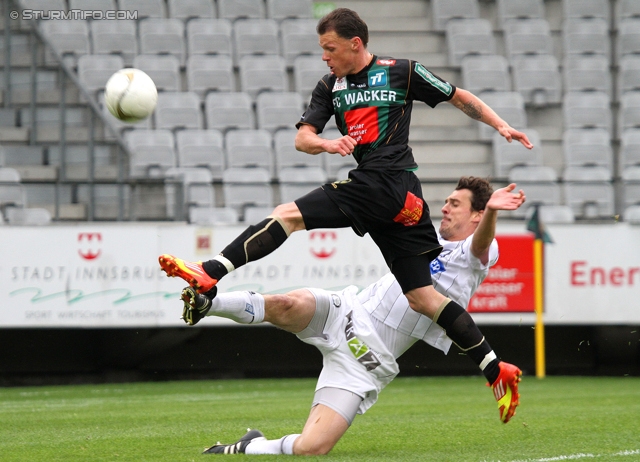 Innsbruck - Sturm Graz
Oesterreichische Fussball Bundesliga, 35. Runde,  Wacker Innsbruck - SK Sturm Graz, Tivoli Stadion Innsbruck, 13.05.2012. 

Foto zeigt Marcel Schreter (Innsbruck) und Thomas Burgstaller (Sturm)
